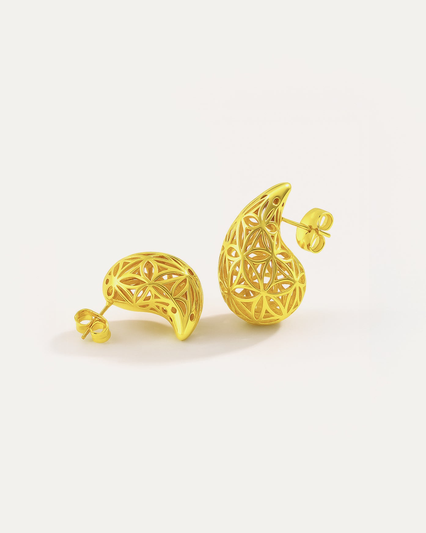 Minimalist gold stud earrings with geometric openwork design for women jewelry