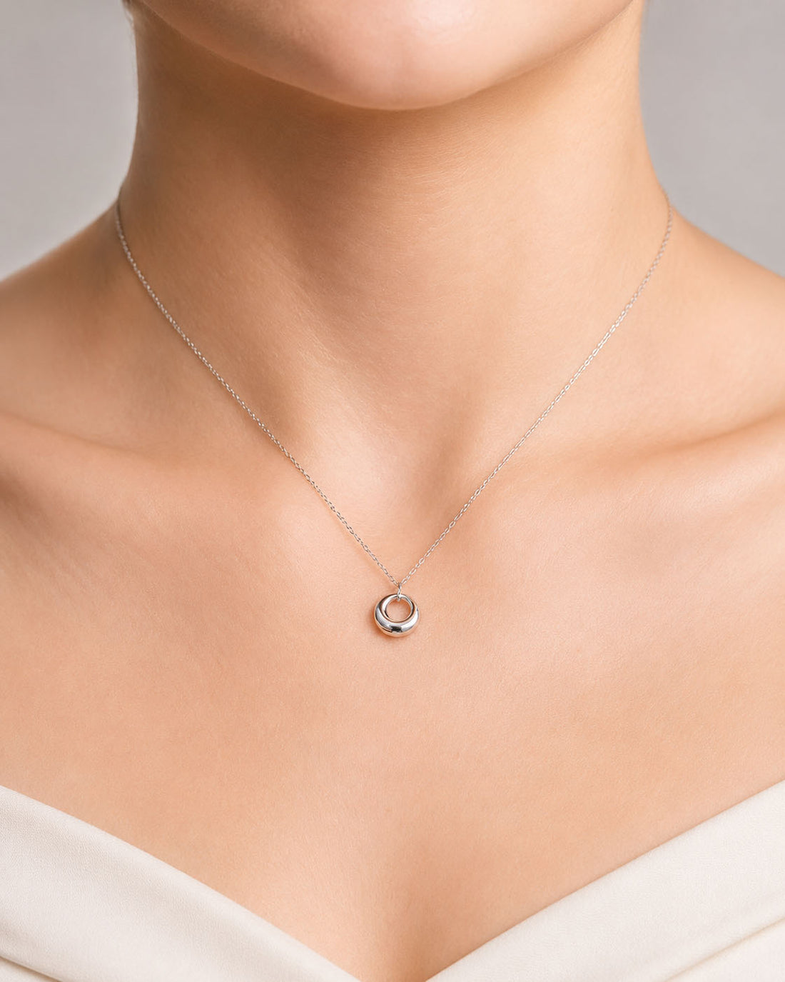 HoopPendantNecklace-silver_white_gold_plate_front