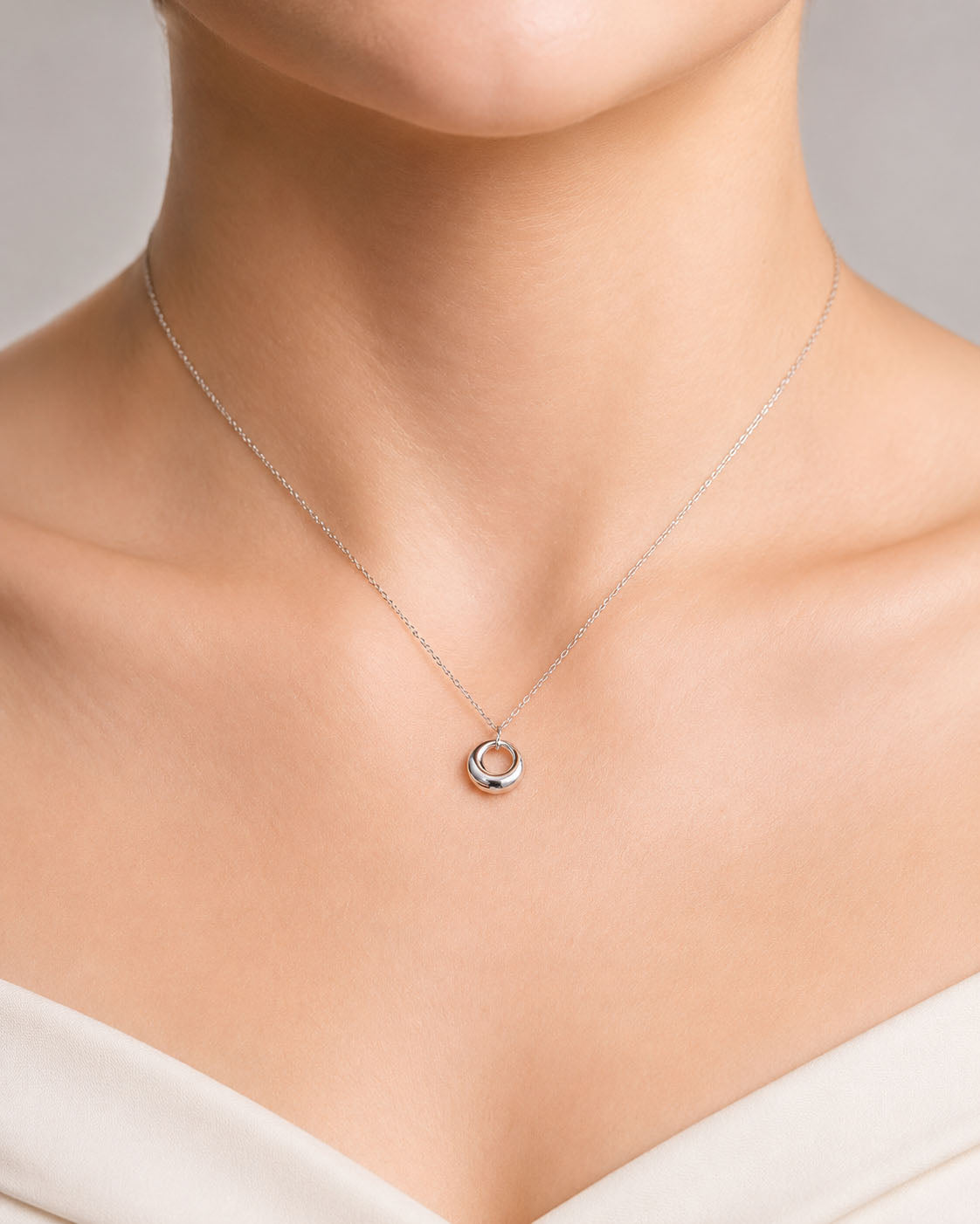 hoop pendant silver necklace white gold plate front