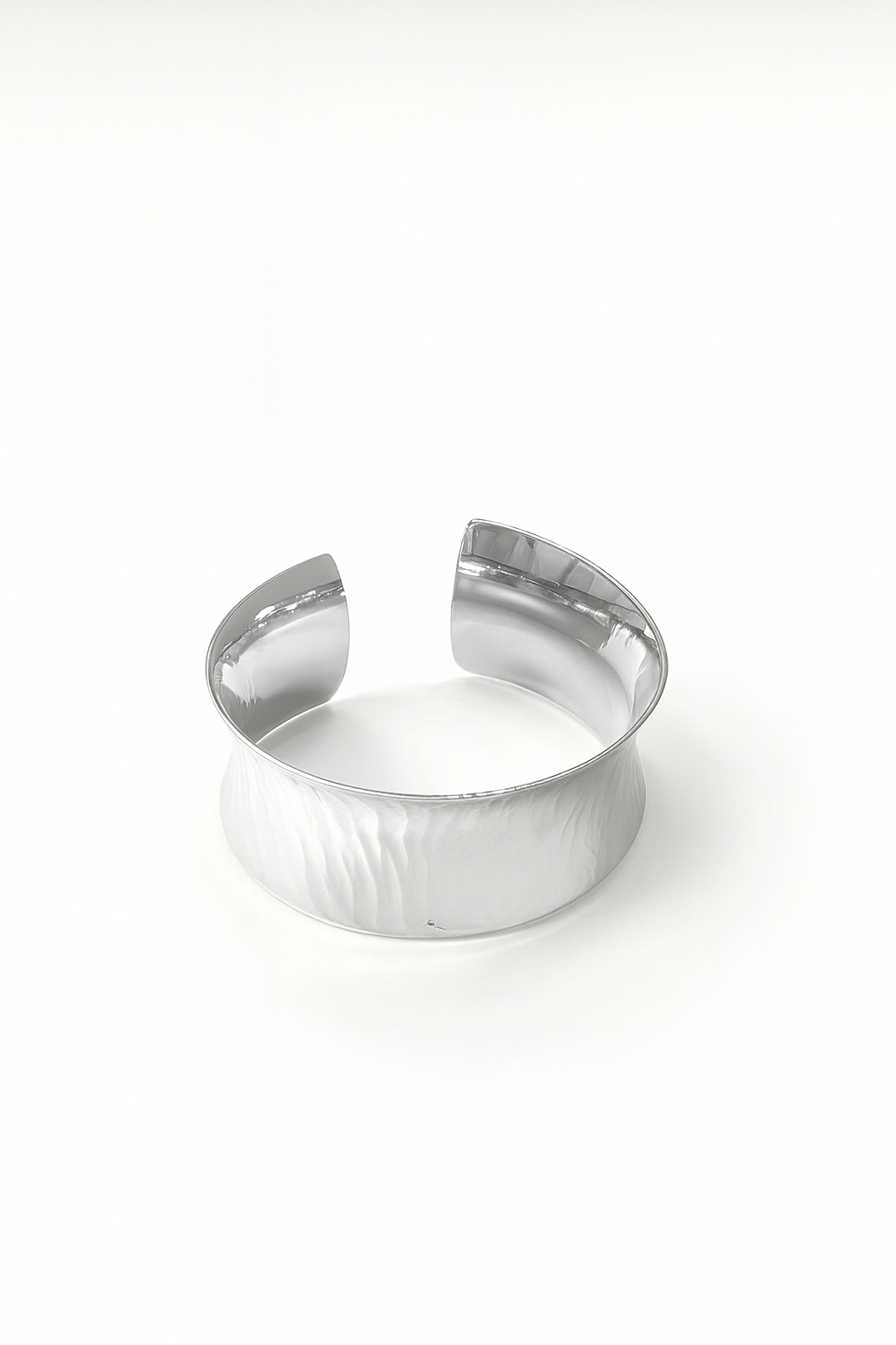 Lustre Hammered Cuff – Wide silver-plated brass cuff bracelet with hammered texture, modern statement jewelry.