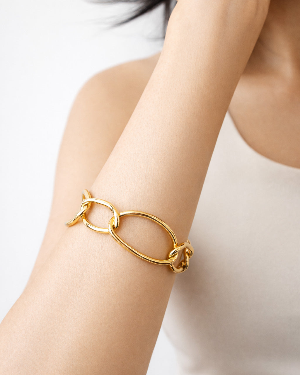 luxe-chain-link-cuff-bracelet-gold-jadejuri