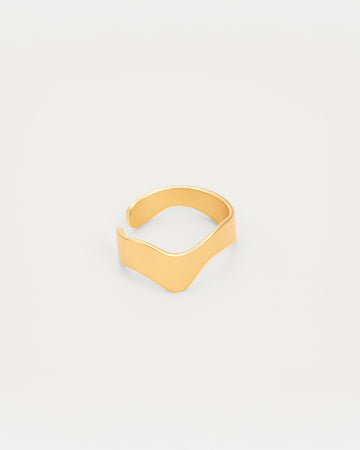 Minimalist Wave Ring