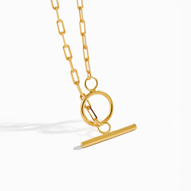 Oval_Toggle_Silver_Chain_Gold_Plated_Necklace_CloseUp