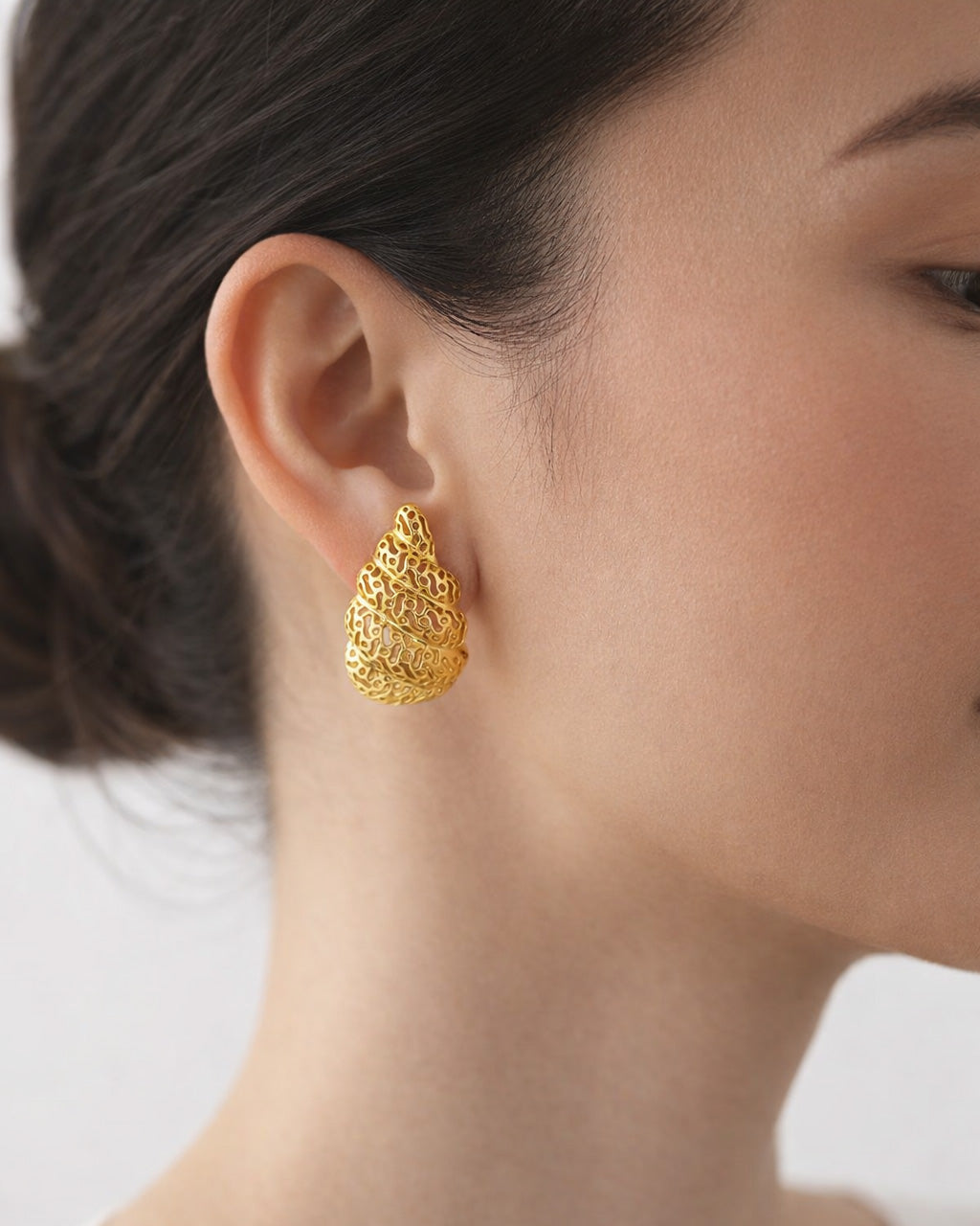 18K gold-plated shell lace stud earrings worn on ear minimalist jewelry style