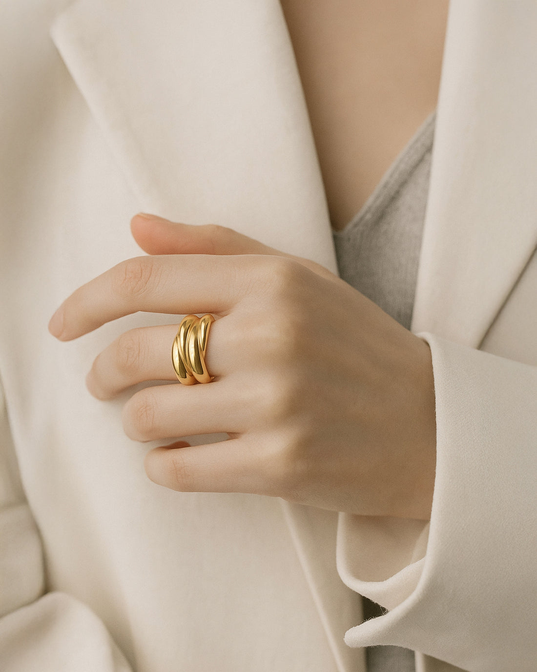 Triple Curve Bold Ring