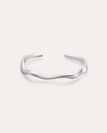 Wavy sterling silver cuff bracelet with fluid, organic shape and smooth finish – Jadejuri