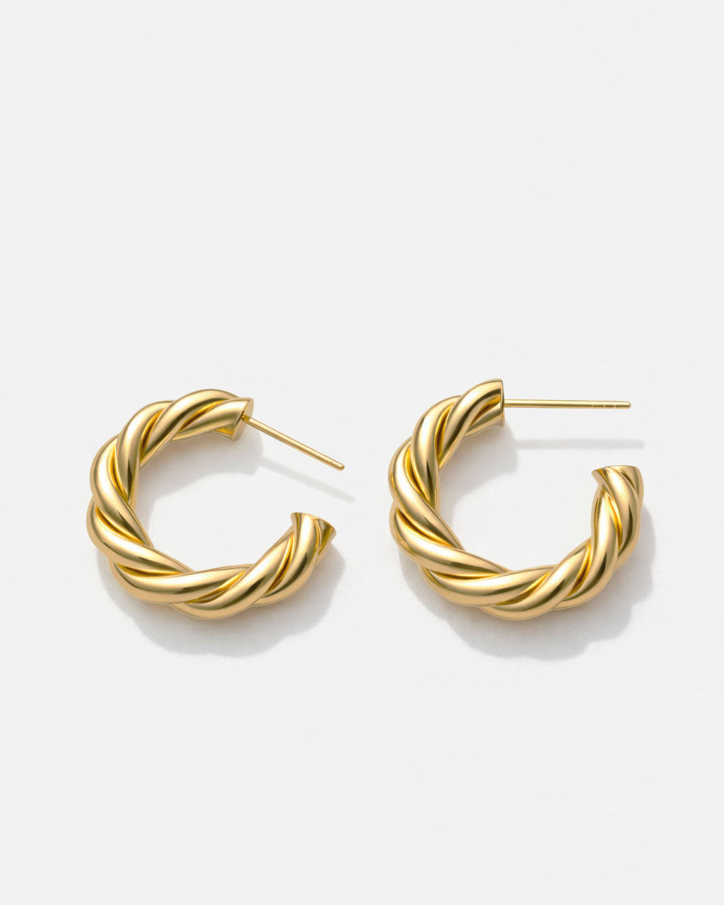 18K gold-plated chunky rope hoop earrings with twisted design – statement jewelry from Jadejuri.