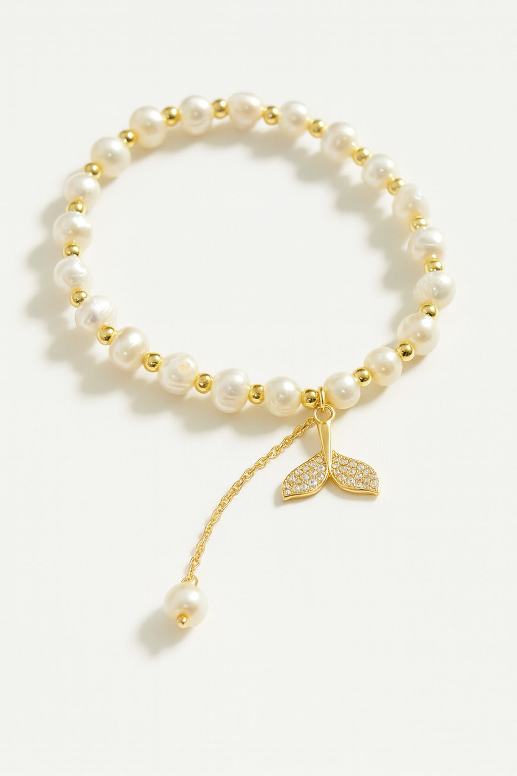 18K gold-plated pearl bracelet with crystal fish tail charm and adjustable drop chain, minimalist jewelry by Jadejuri