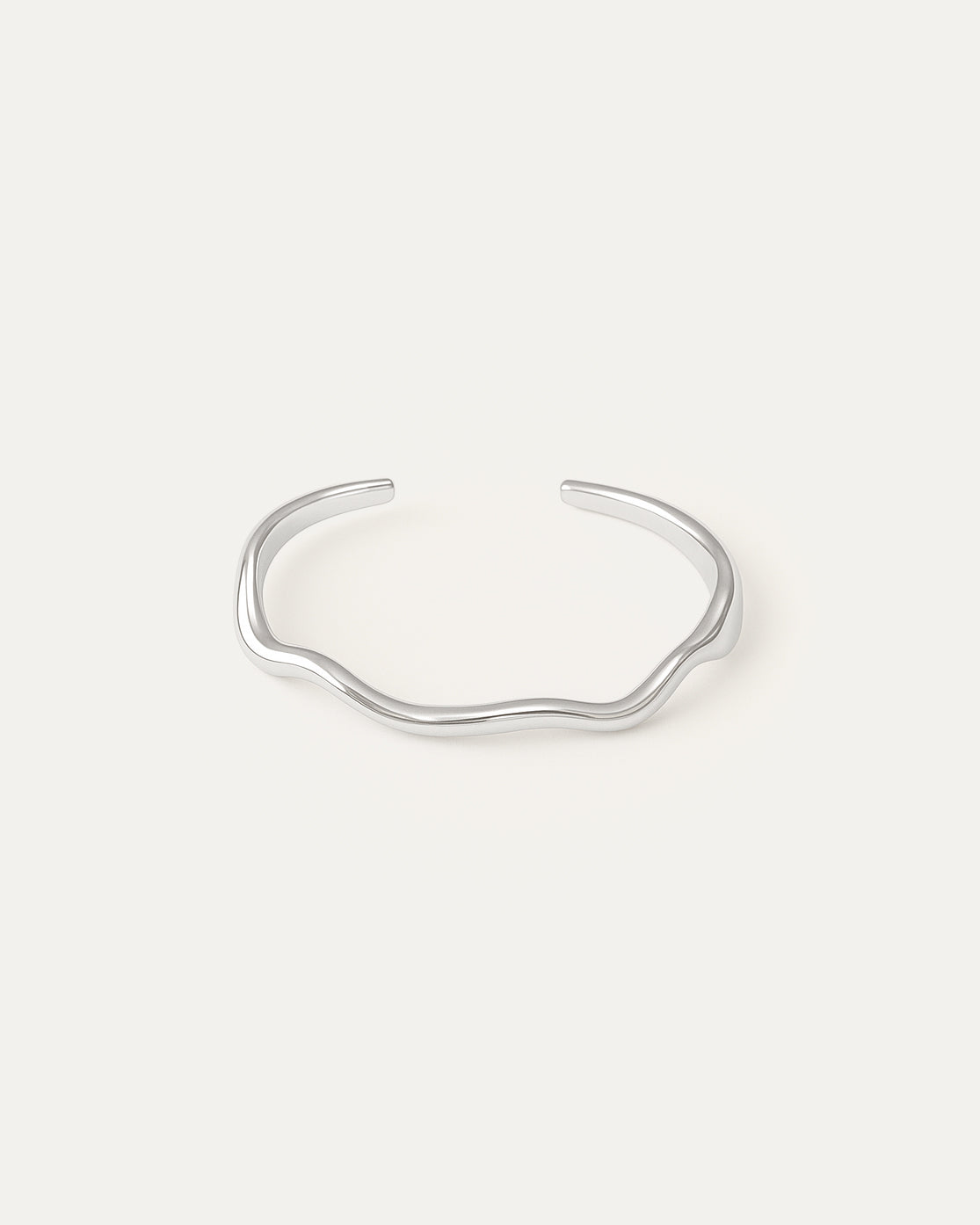 Wavy sterling silver cuff bracelet with fluid, organic shape and smooth finish – Jadejuri