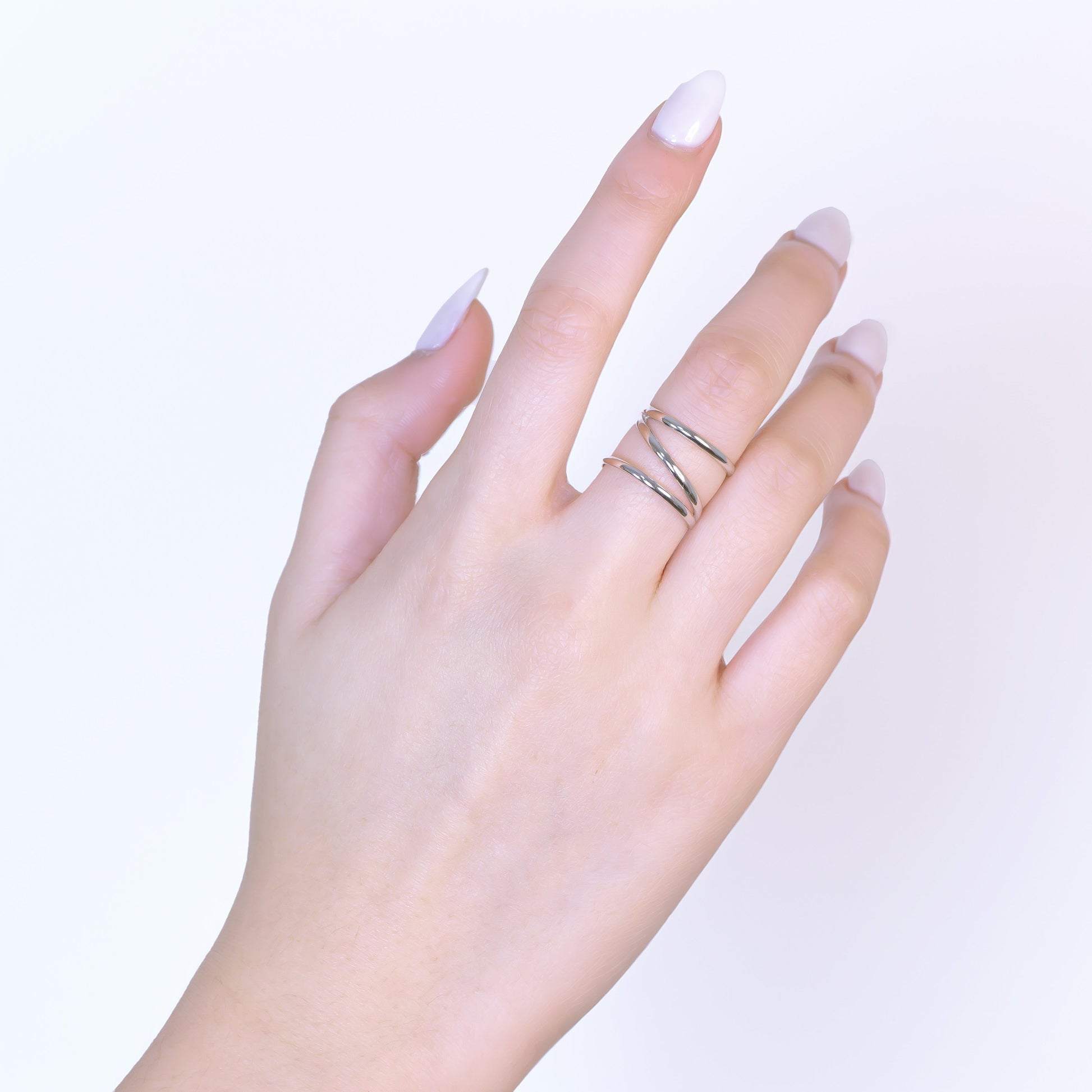 Trio Harmony Ring White Gold Model Hand